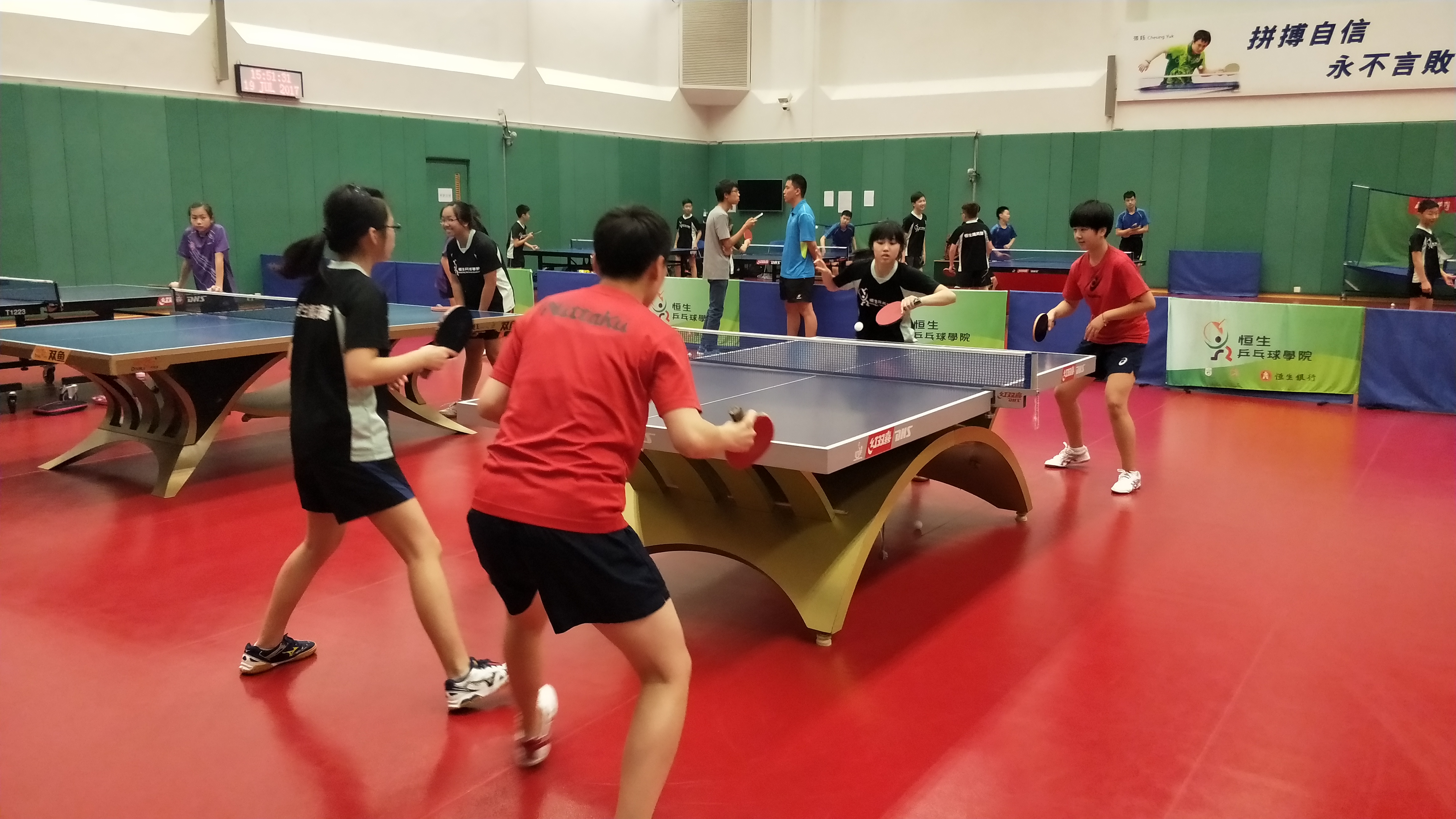 中国乒乓球学院少年班学员赴香港交流训练-中国乒乓球学院